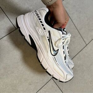 Nike Initiator Women’s Shoes